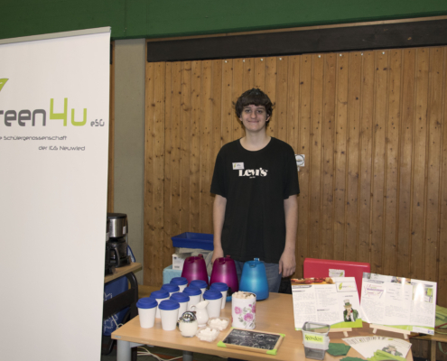 Die Schülergenossenschaft Green4u unterstützt die Veranstaltung mit heißen Getränken.